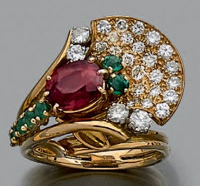 Bague en or jaune 750 millièmes et platine...