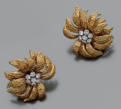 Van Cleef & Arpels, signé et numéroté 15934
Paire...
