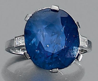 Bague en platine 850 millièmes sertie d'un...