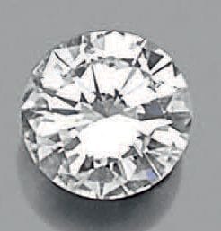 Diamant sur papier de forme ronde et de taille...