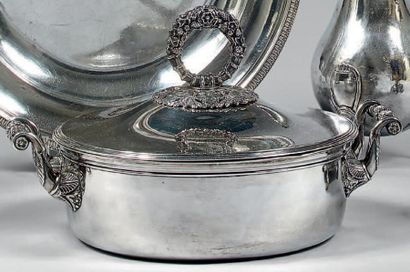 Légumier couvert rond en argent uni 950 millièmes,...
