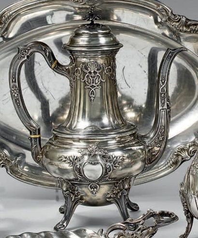 Cafetière quadripode en argent 950 millièmes,...