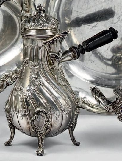 Cafetière tripode en argent 950 millièmes,...