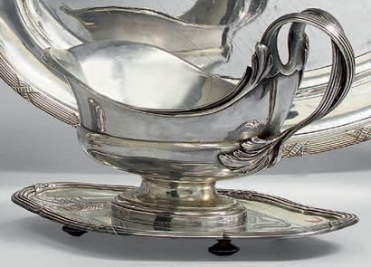 Saucière et son intérieur en argent uni 950...