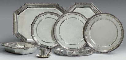 Ensemble de platerie en argent uni 950 millièmes,...
