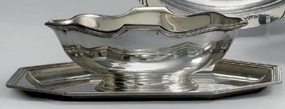Saucière et sa doublure en argent uni 950...