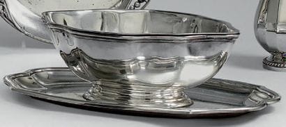Saucière en argent uni 950 millièmes à filet...