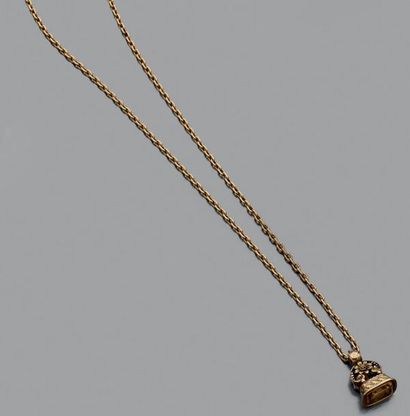 Collier en or jaune 750 millièmes supportant...