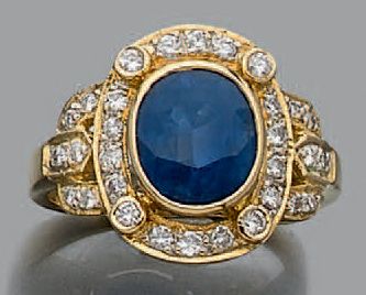 Bague en or jaune 750 millièmes ornée d'un...
