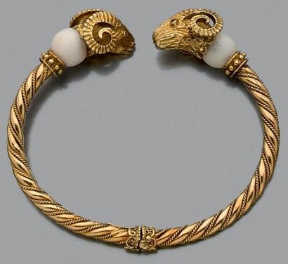 Bracelet ouvrant en or jaune 750 millièmes...