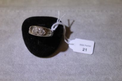 Bague jonc en or gris 750 millièmes ornée...
