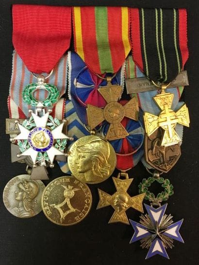 Seconde Guerre mondiale - Portée de dix décorations...