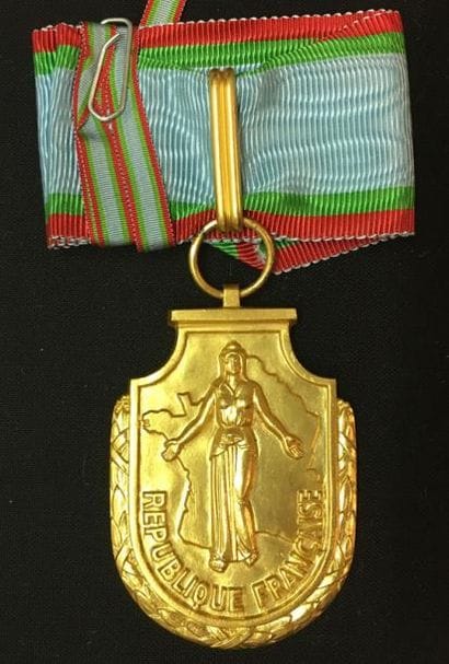 Ordre du Mérite touristique, fondé en 1949,...