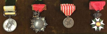 * Groupe de décorations du capitaine Lefèvre,...
