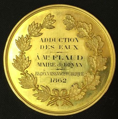 * Médaille d'or de la Ville de Dinan, par...