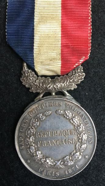 * Médaille d'honneur des sapeurs-pompiers...