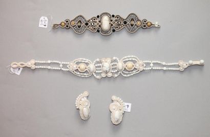 FABRICE
Lot comprenant un collier de chien,...