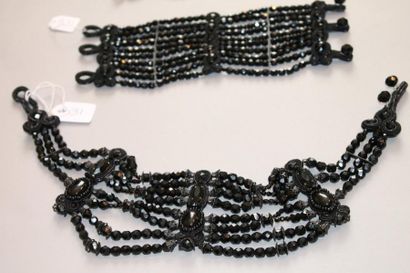 Maison FABRICE
Un lot comprenant: un collier...