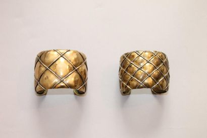 Maison FABRICE
Deux bracelets manchette en...