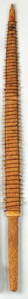 - EPÉE DE COMBAT ET DE PARADE Bois de palmier,...