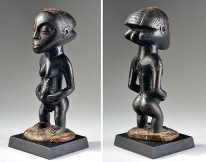 - STATUETTE ANTHROPOMORPHE elle présente...