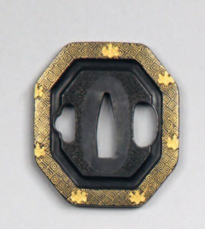 Tsuba hachikaku gata en shakudo, le bord,...