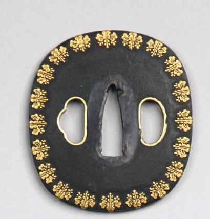 Tsuba nagamaru gata en shakudo-nanako décorée,...