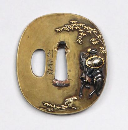 Tsuba nagamaru gata en sentoku, décorée en...