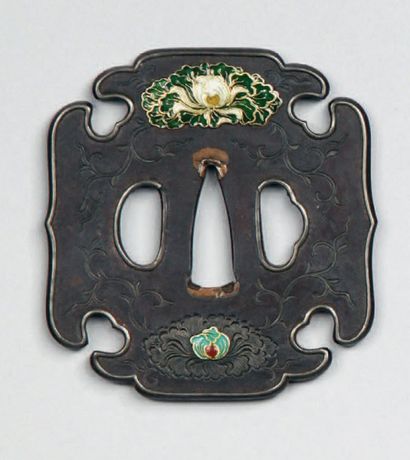 Tsuba aoi gata en fer, décorée de tiges et...
