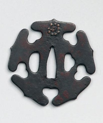 Tsuba pentagonale avec inome en fer ornée...