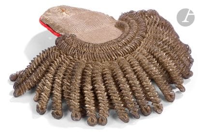 Epaulette of an infantry battalion commander....