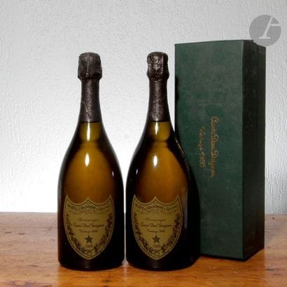 2 B CHAMPAGNE DOM PÉRIGNON (1 in box), Moêt...