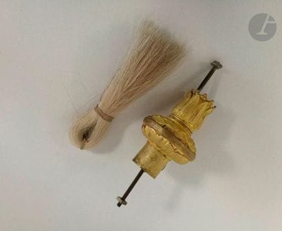 Marmoset for the helmet of Hundred Guards

Golden...