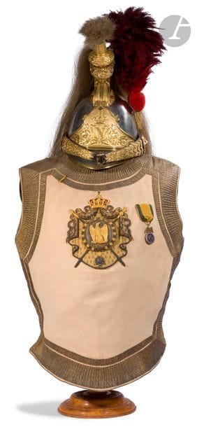 Rare ensemble de Cent-garde comprenant :



-...