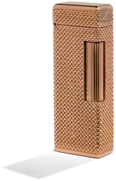 BOUCHERON Paris. Gas lighter in yellow gold...