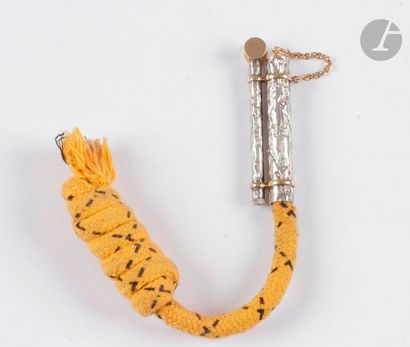 BOUCHERON Paris. Lighter tinderbox in yellow...
