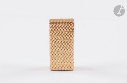 VAN CLEEF & ARPELS. Petrol lighter in yellow...