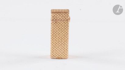 VAN CLEEF & ARPELS. Petrol lighter in yellow...