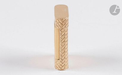 VAN CLEEF & ARPELS. Petrol lighter in yellow...
