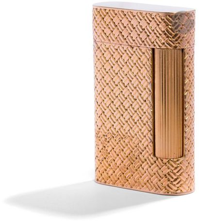 VAN CLEEF & ARPELS. Petrol lighter in yellow...
