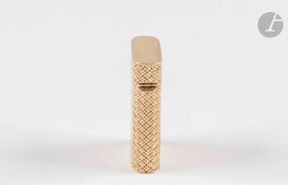 VAN CLEEF & ARPELS. Petrol lighter in yellow...