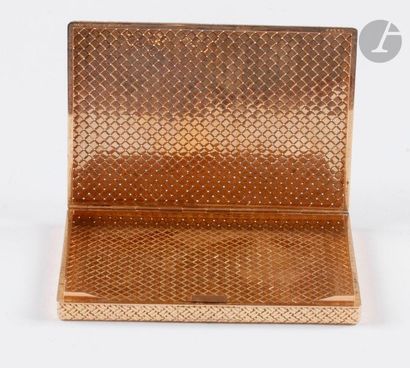 VAN CLEEF & ARPELS. Cigarette case in yellow...