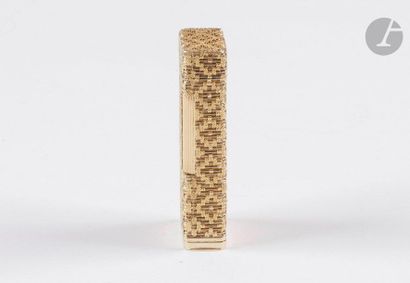 DUNHILL. Gas lighter in yellow gold 750 0/00....