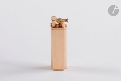 DUNHILL. Lighter model Unique Sylphide gas...