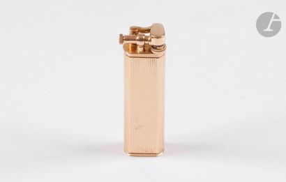 DUNHILL. Lighter model Unique Sylphide gas...