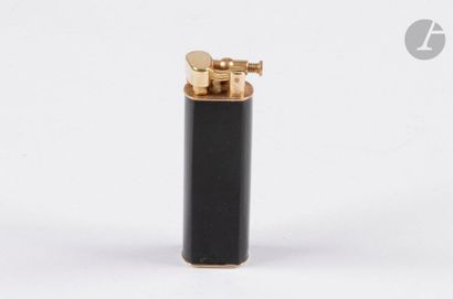 DUNHILL Paris. Lighter model Unique Sylphide...