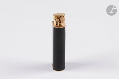 DUNHILL Paris. Lighter model Unique Sylphide...