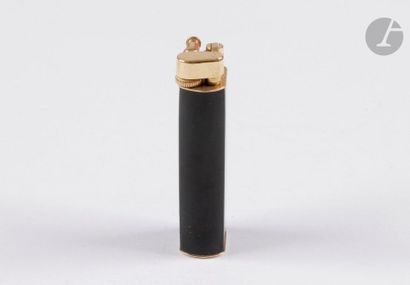 DUNHILL Paris. Lighter model Unique Sylphide...