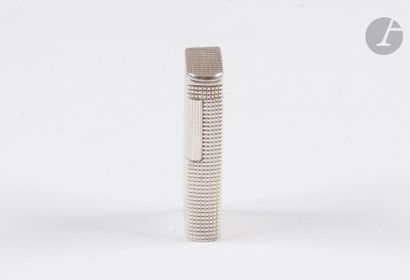 DUNHILL Paris. Gas lighter in silver 950...