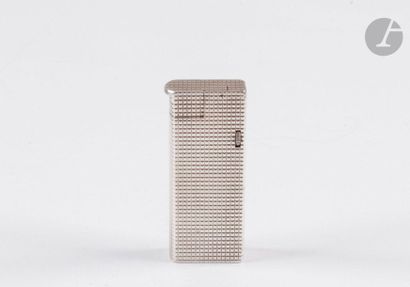 DUNHILL Paris. Gas lighter in silver 950...